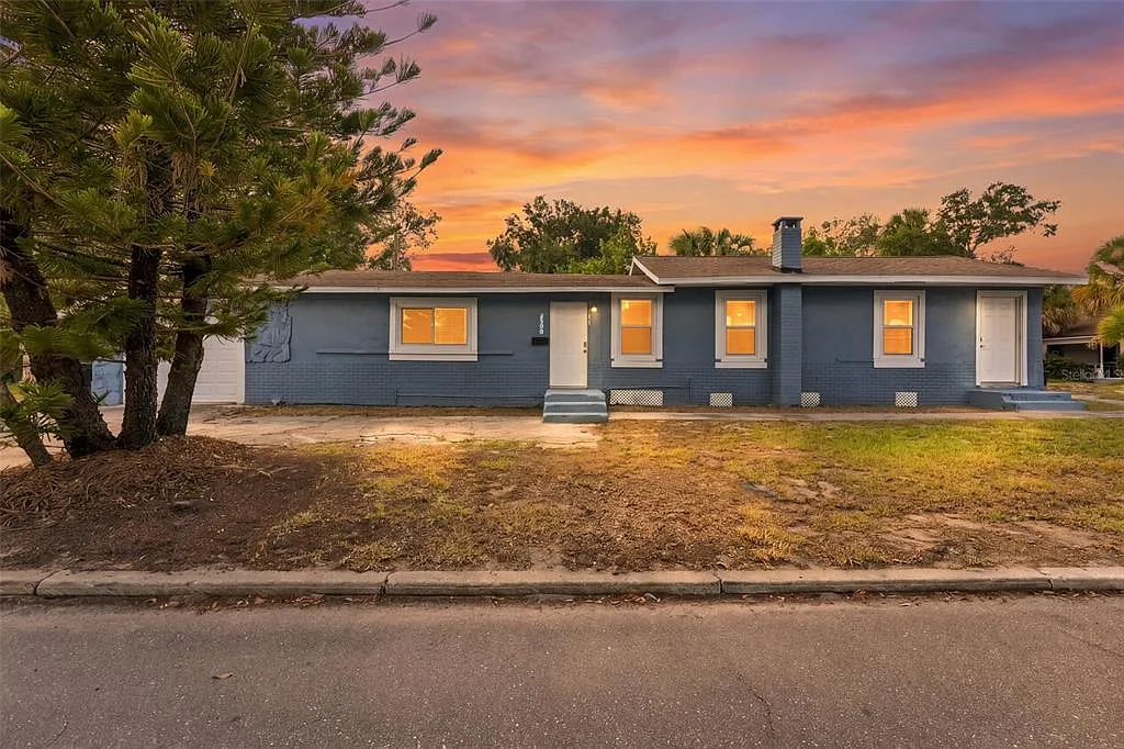 4 bed, 2.0 bath, 1403 sqft, $2,500 — Photo 1