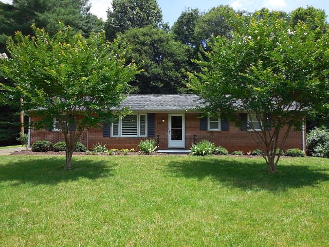 1st image of 105 Lakemont Ct