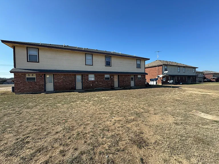 1712 Old FM 440 — Photo 17