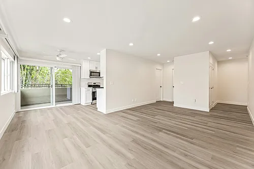 5409 Radford Ave Photo 1