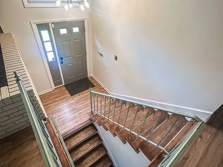 713 Tenikat St — Photo 5
