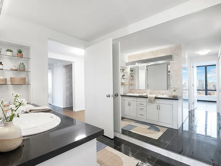 420 E 61st St #17B — Photo 8
