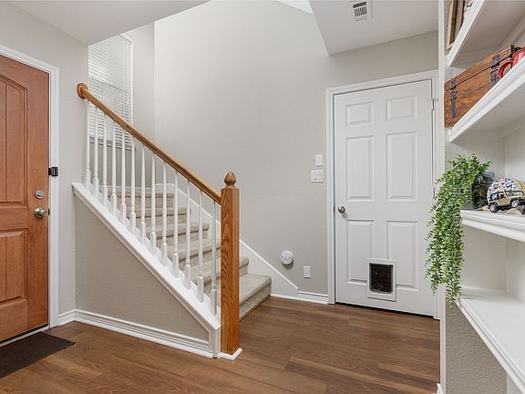 3rd image of 2104 Azure Pointe