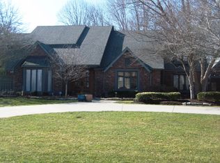 365 W 107th St, Carmel, IN 46032