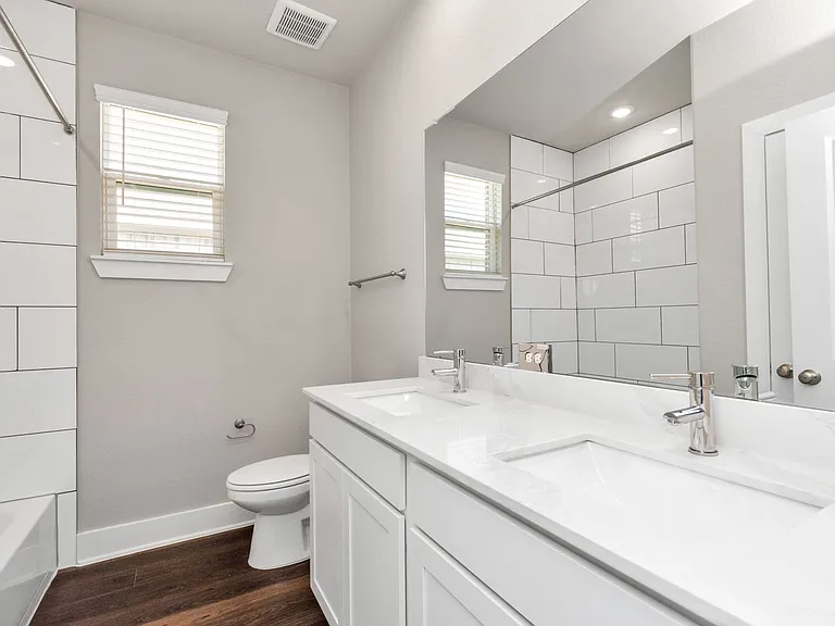 10515 Moon Valley Ln — Photo 26