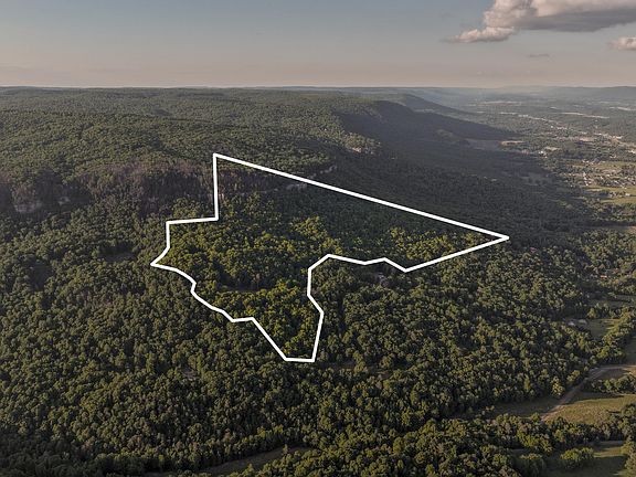 2nd image of 748 Woodcock Rd