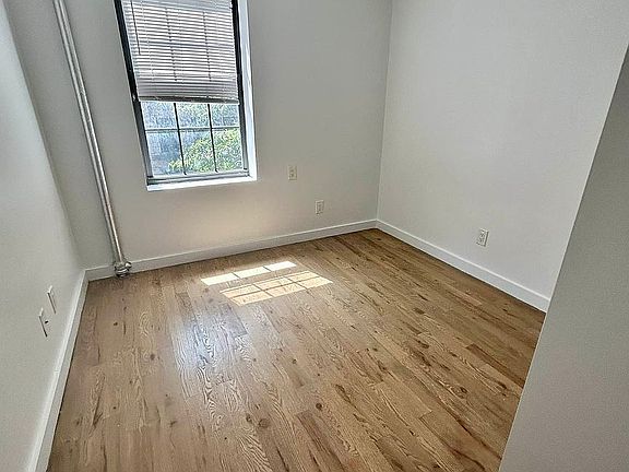 3rd image of 243 W 135th St #6A