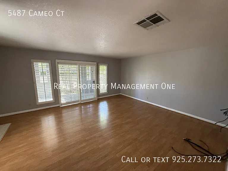 5487 Cameo Ct — Photo 13