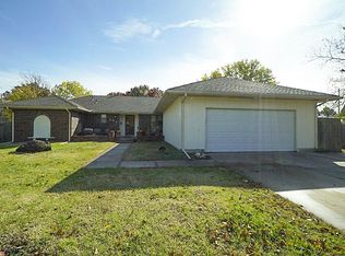 104 N Burr Oak Rd, Wichita, KS 67206