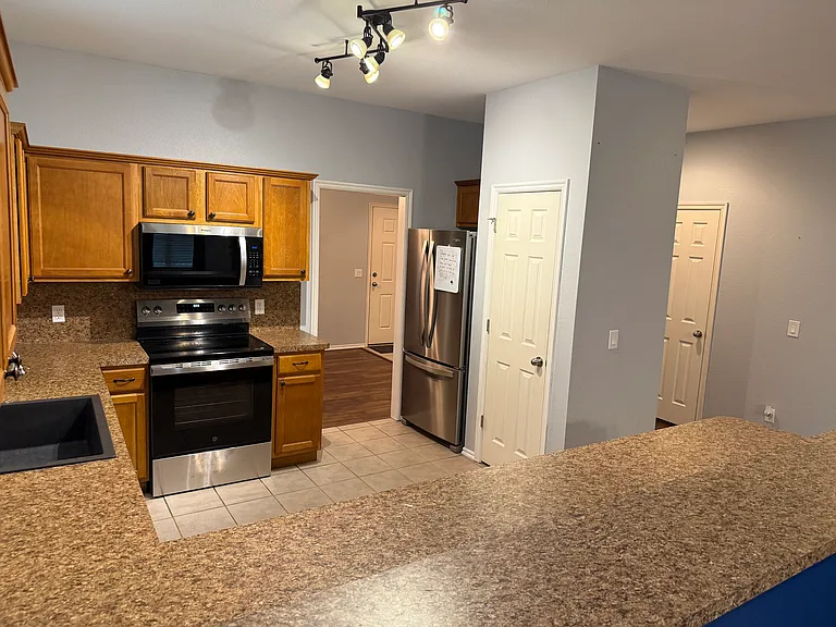 6021 SE 71st St — Photo 5