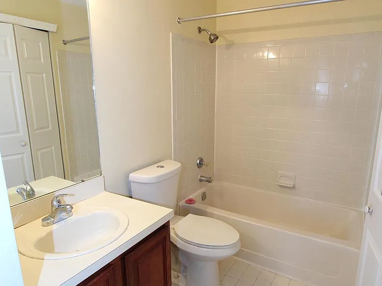 2002 Ravens Crest Dr — Photo 16