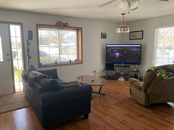 5th image of 4714 N Clare Ave