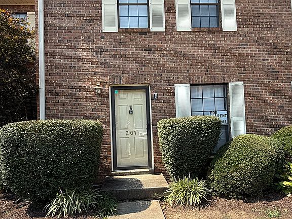 2nd image of 207 Thistle Ln