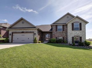 3736 N Bridgewood Ave, Springfield, MO 65803