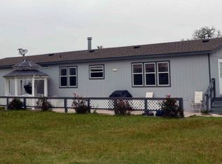 11180 Us Highway 77 S, Shiner, TX 77964