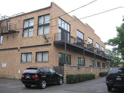 1st image of 2614 N Clybourn Ave #423