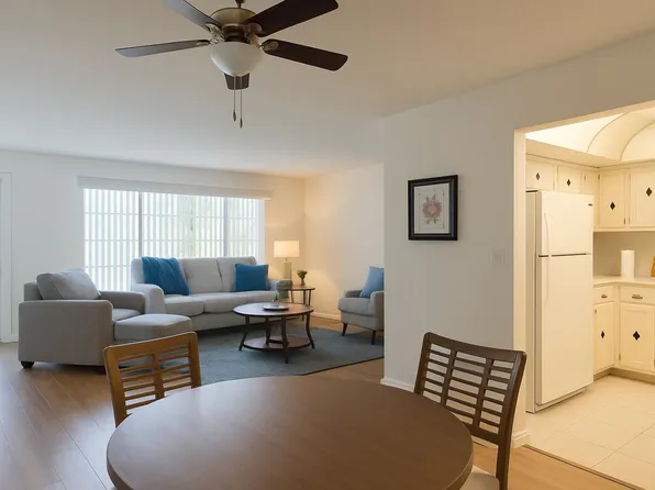 111 Greenbrier B, West Palm Beach, FL 33417