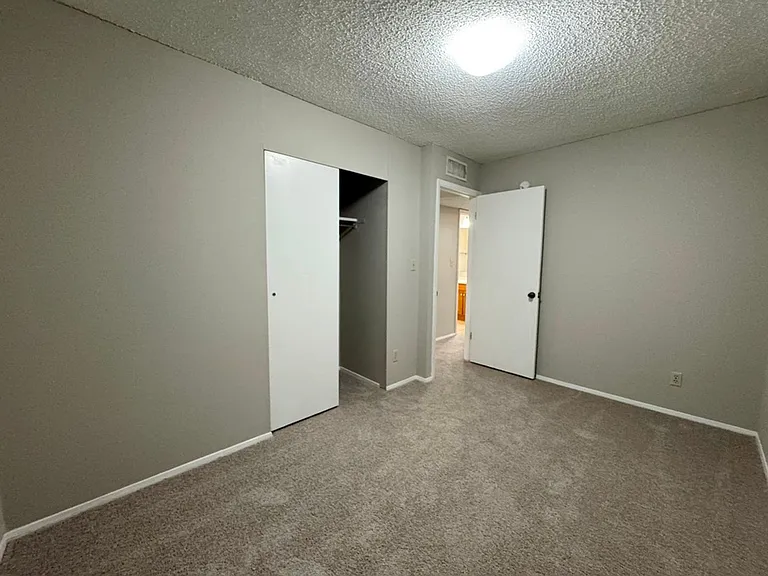 9502 Quail Village Ln — Photo 31