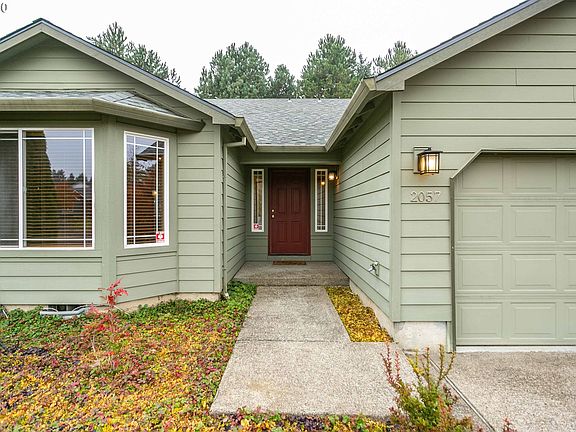 2nd image of 2057 SE 67th Ave