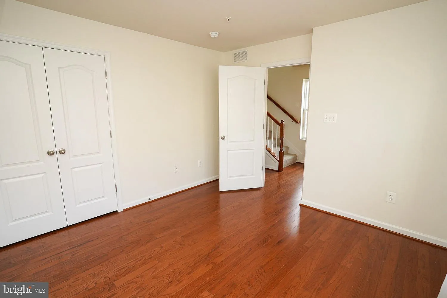 4 bed, 2018 sqft, $3,500 — Photo 4