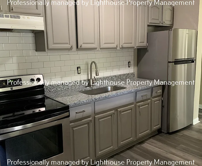 9036 Castle Blvd — Photo 4