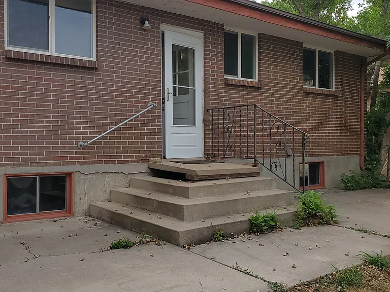1162 W Ida Ave #B — Photo 2