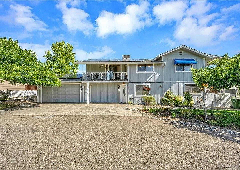 1st image of 150 Deer Hill Ln