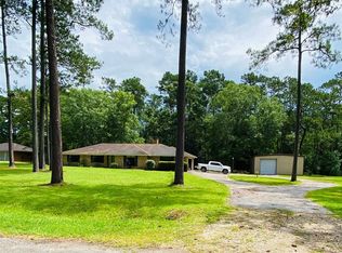 155 Plantation Dr, Silsbee, TX 77656