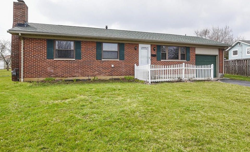 1st image of 229 Oakdale Ct