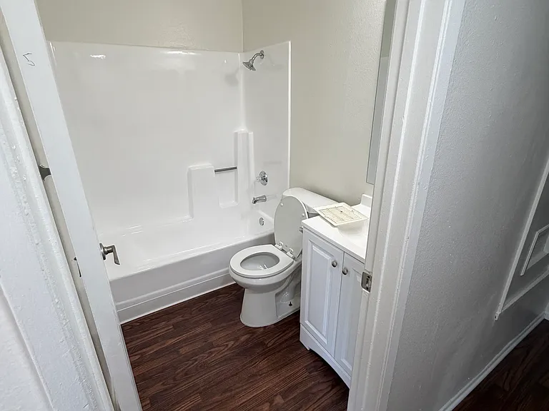 Grand House — Photo 9