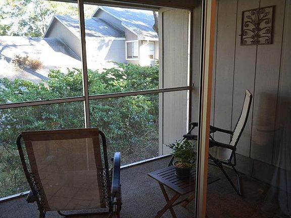 5th image of 645 Laurel Oak 201 Ln