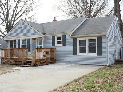617 NE Greenfield Rd, Kansas City, MO, 64116
