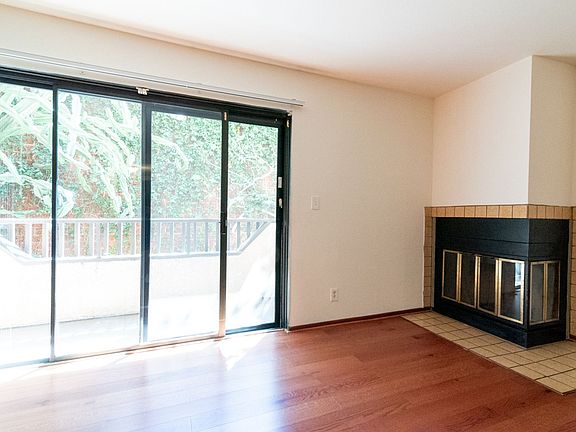 5th image of 3750 Glendon Ave APT 16