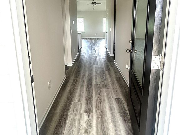 5th image of 3220 Pilgrim Way