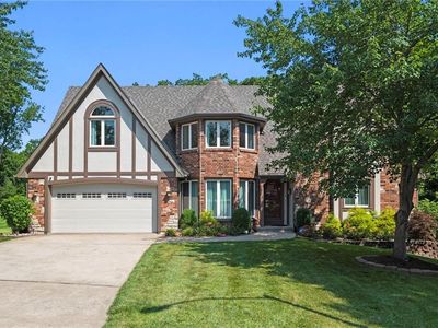 822 NW Game Crk, Lees Summit, MO, 64081