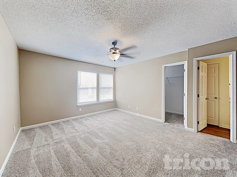 4525 Connaught East Dr — Photo 7