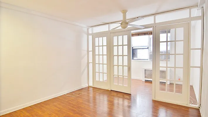 Rented by Park Property Advisors | media 30