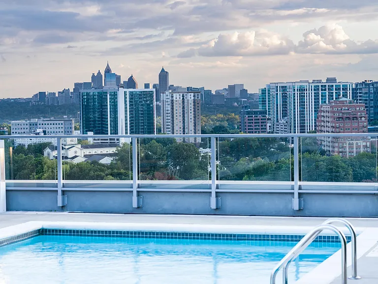 Skyline swims at Modera Old Ivy showcase Atlanta views from the rooftop pool, blending open-air calm with a prime intown setting.