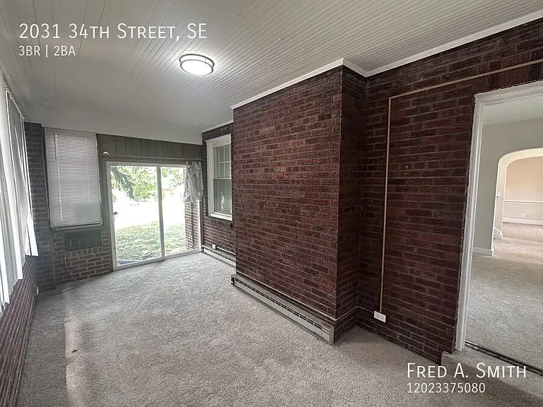 2031 34th St SE — Photo 9