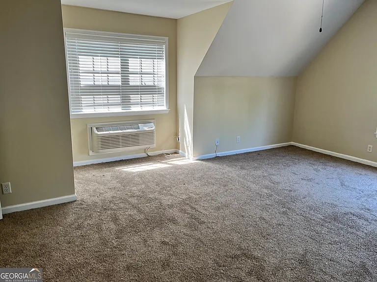 99 High Point North Dr — Photo 32
