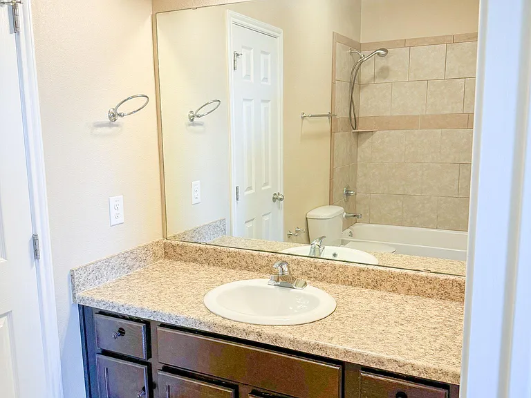 1203 Loyal Ln #B — Photo 14