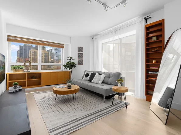 240 E 47th St APT 24F, New York, NY 10017