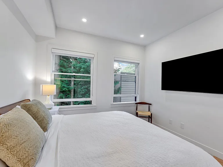 957 Nicola St #202 — Photo 13