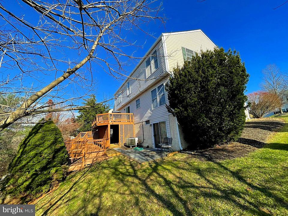 2nd image of 104 Ivy Hill Dr