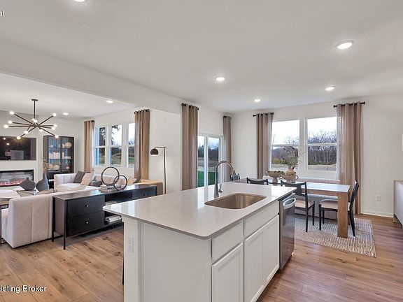 7th image of this home