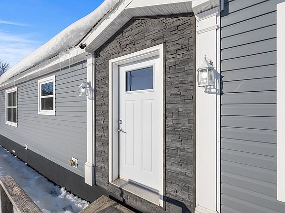 4th image of 1821 Mount Stewart Rd