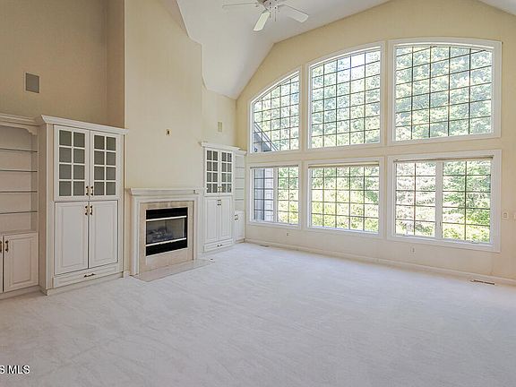 4th image of 3428 Amberwood Ln