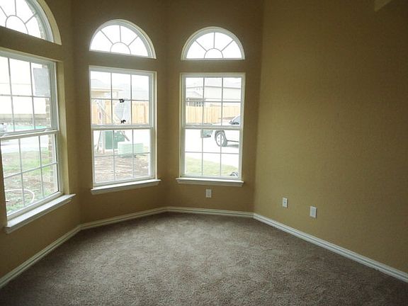 3rd image of 15810 Cardinal Point