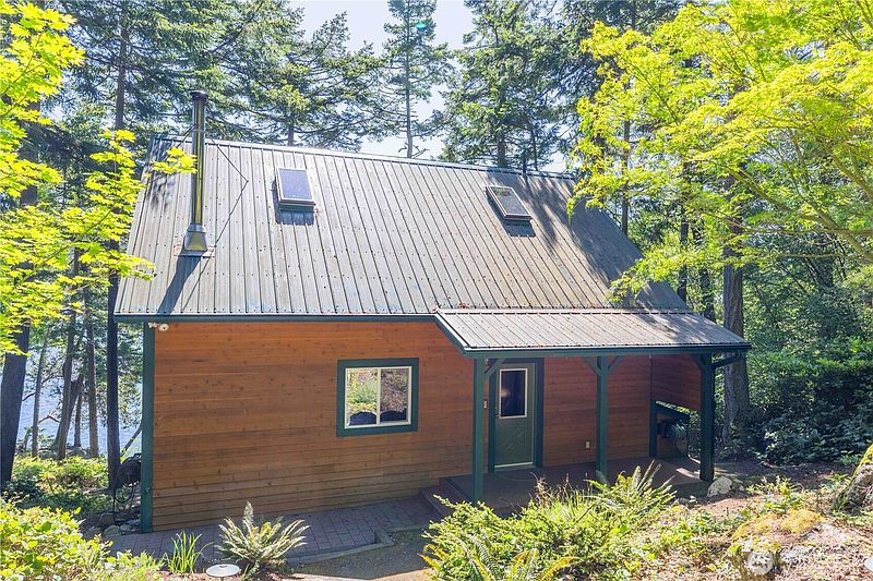 2nd image of 757 Ferry Road