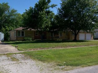 117 W Pine St, El Dorado Springs, MO 64744